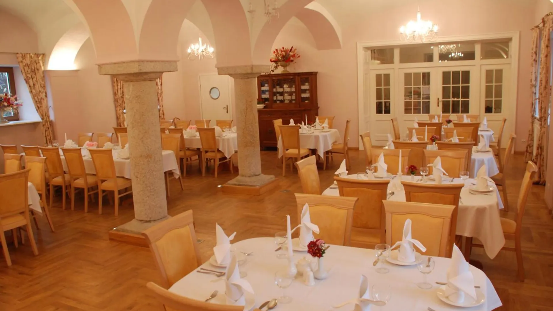 Hotel Karczyce 3*,